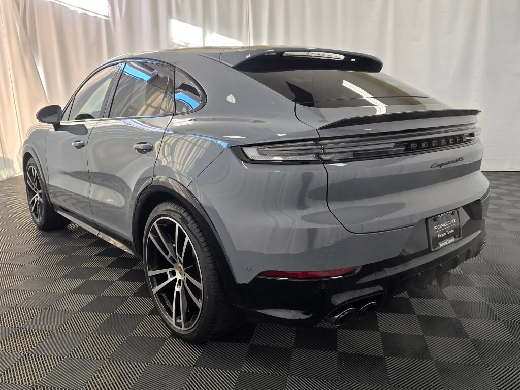 New 2026 Porsche Cayenne GTS AWD/4WD image 3