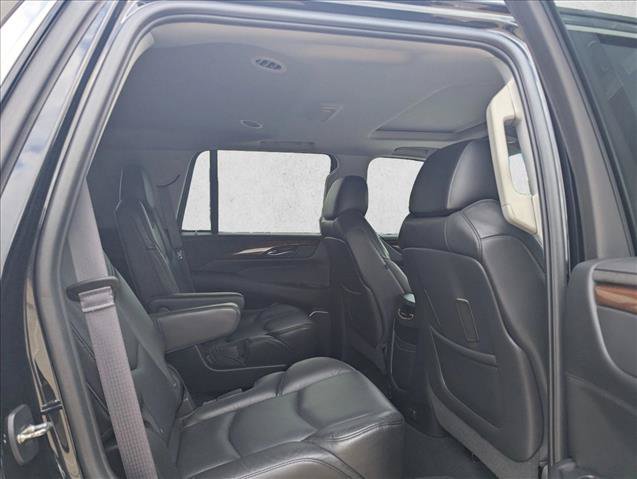 Used 2017 Cadillac Escalade Luxury RWD image 14