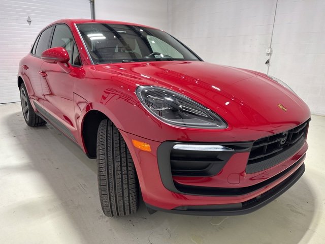 Used 2025 Porsche Macan Turbo image 4