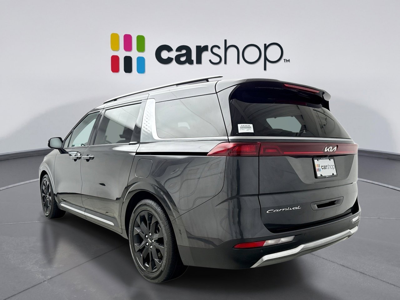 Used 2022 Kia Carnival SX image 3