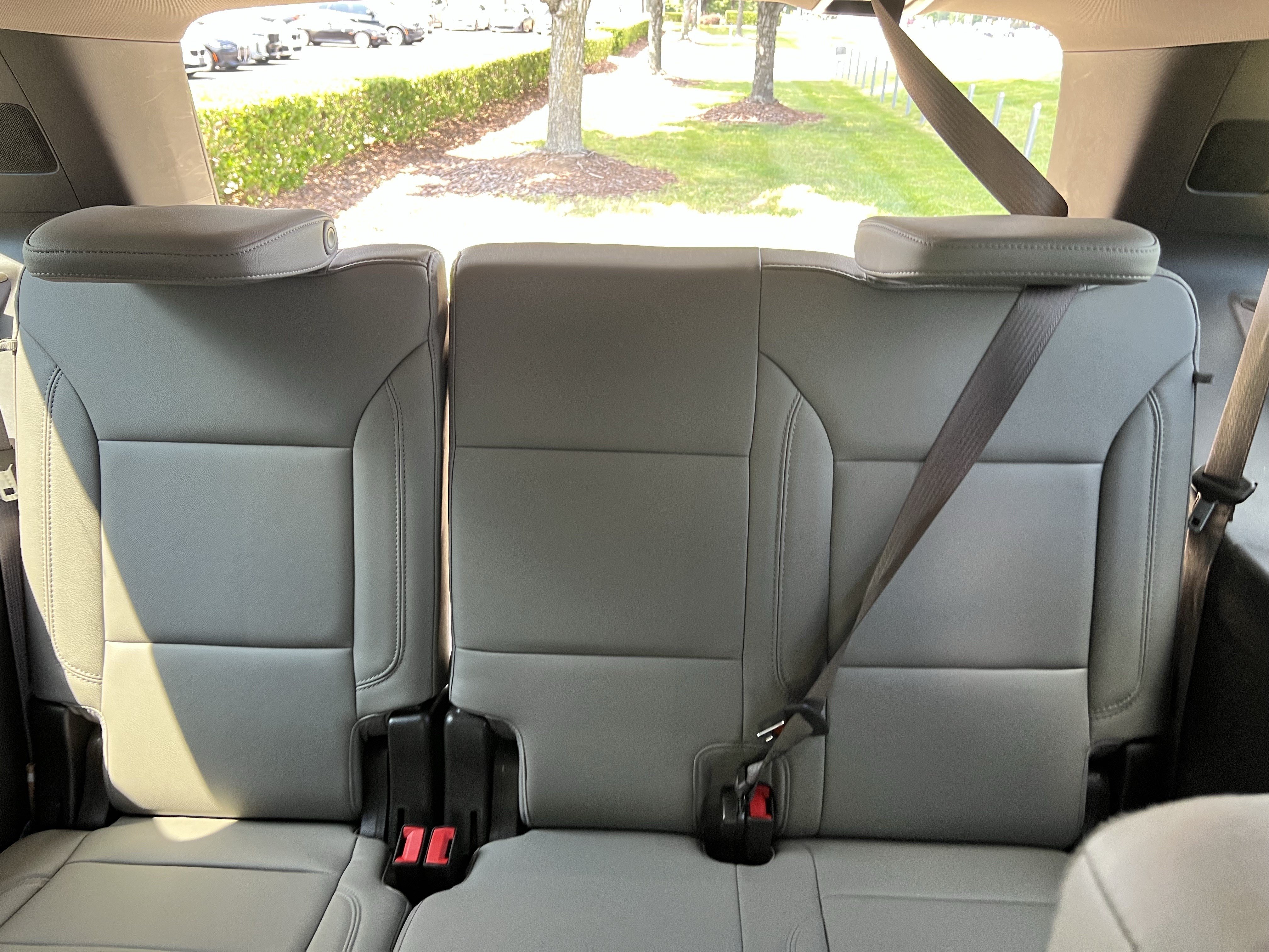 Used 2022 Chevrolet Tahoe LT w/ Luxury Package AWD/4WD image 34