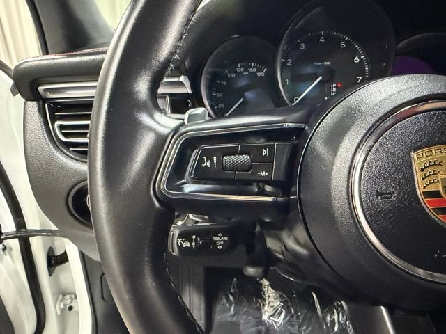 Used 2023 Porsche Macan AWD/4WD image 16