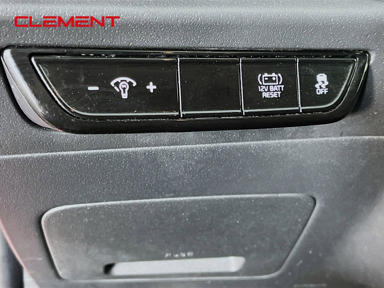 Used 2024 Kia Niro LX FWD image 13