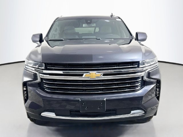 Used 2022 Chevrolet Suburban LT RWD image 2
