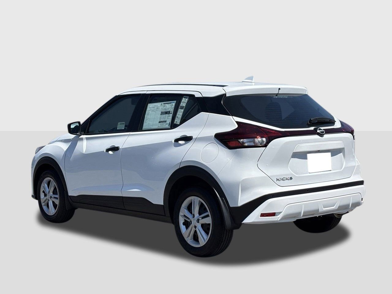New 2025 Nissan Kicks Play S image 2