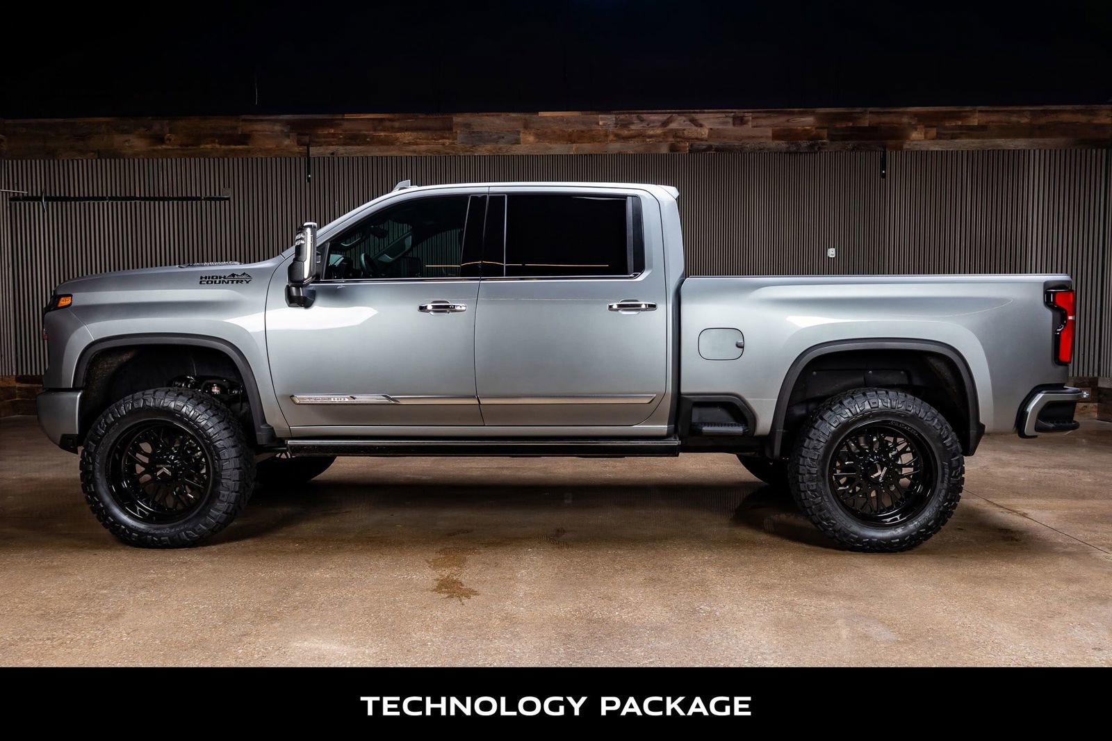Used 2025 Chevrolet Silverado 2500 High Country w/ Technology Package image 6