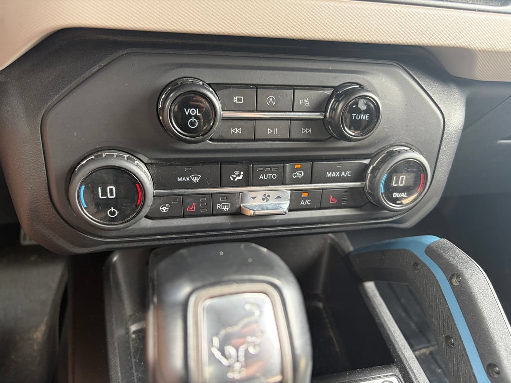 Used 2023 Ford Bronco Wildtrak AWD/4WD image 16