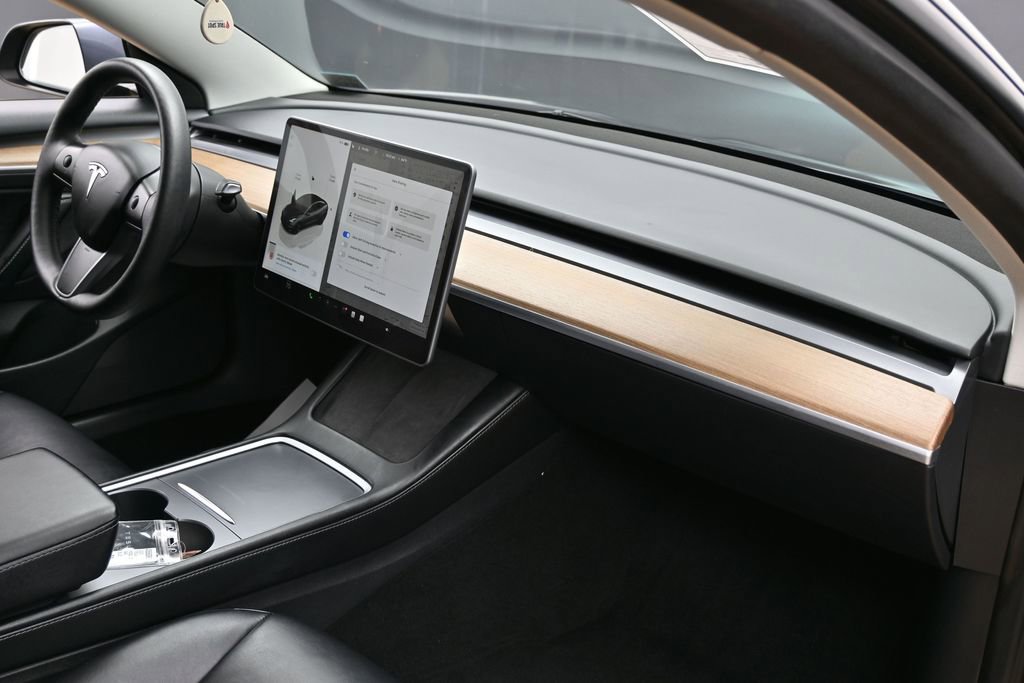 Used 2023 Tesla Model 3 Standard Range image 41