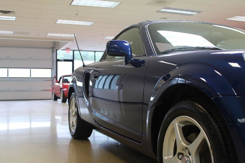 Used 2001 Toyota MR2 RWD image 13