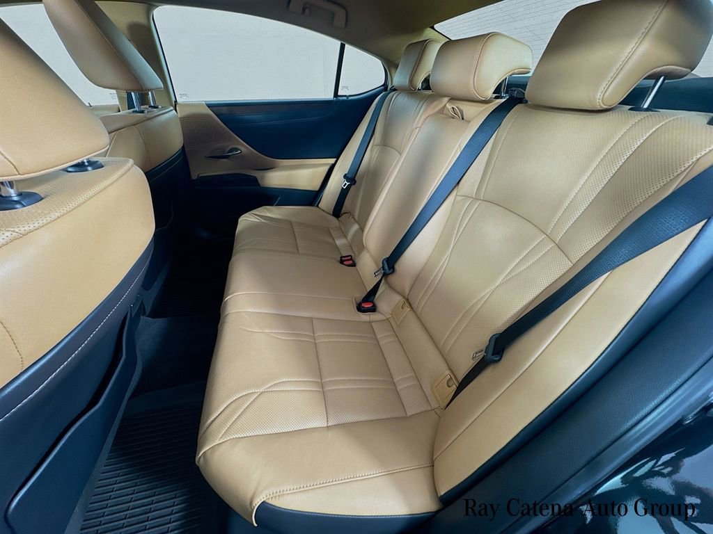 Certified 2024 Lexus ES 300h w/ Luxury Package FWD image 26