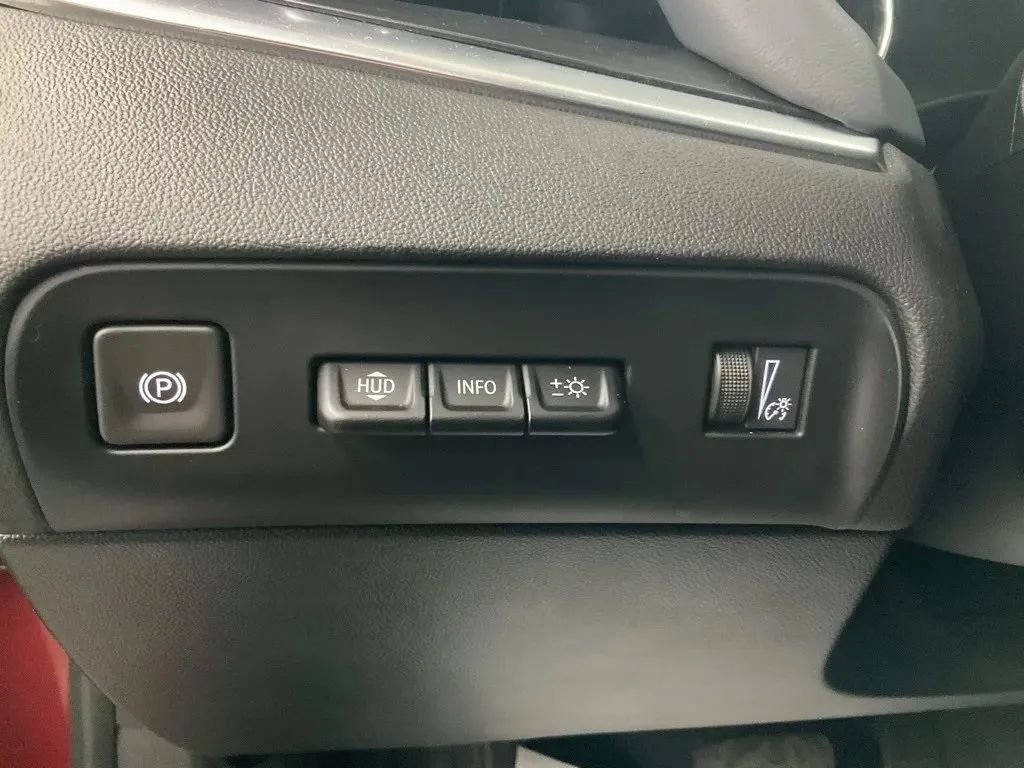 Used 2024 Buick Enclave Premium image 18