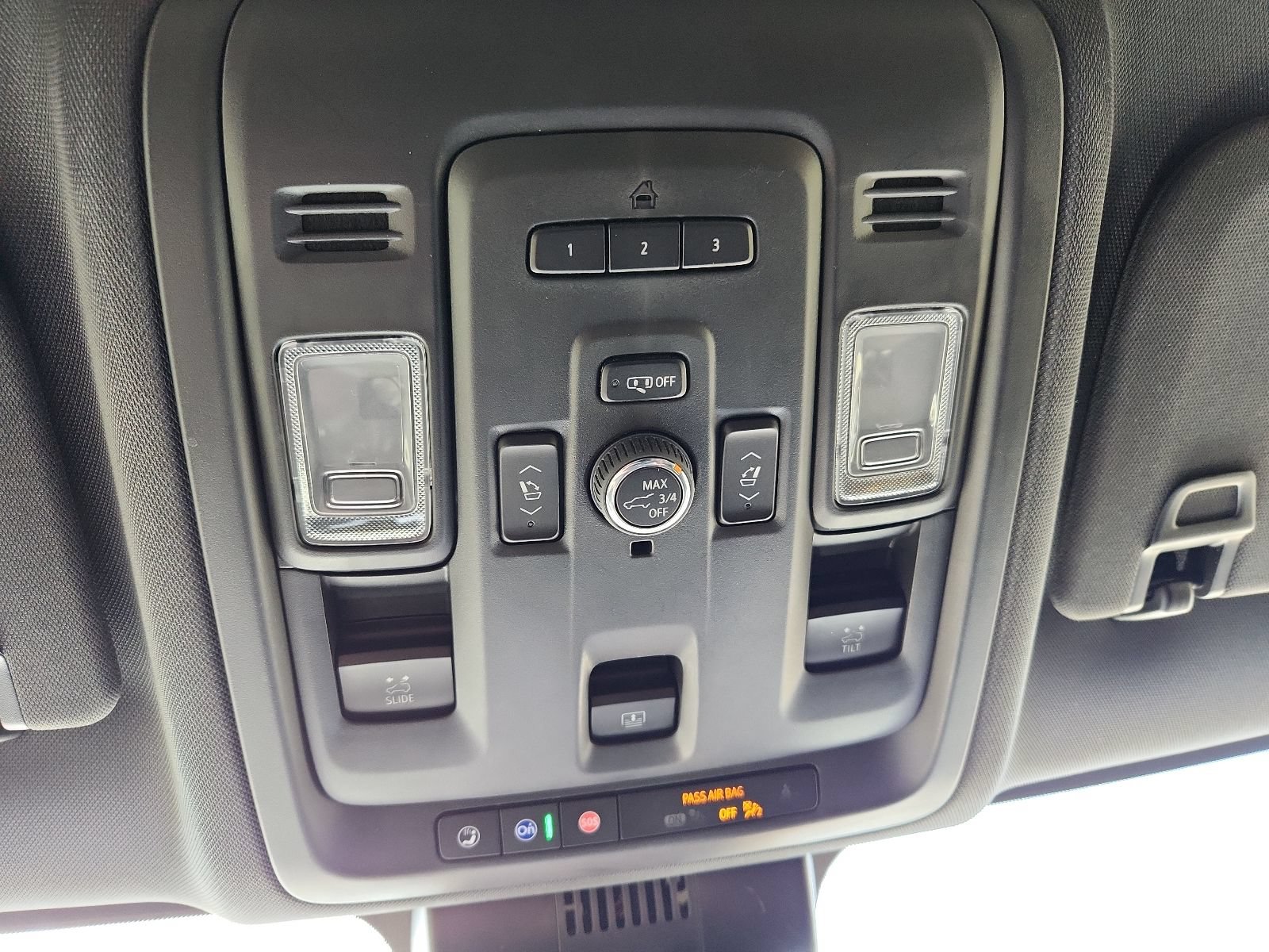 Used 2023 GMC Yukon XL AT4 AWD/4WD image 19