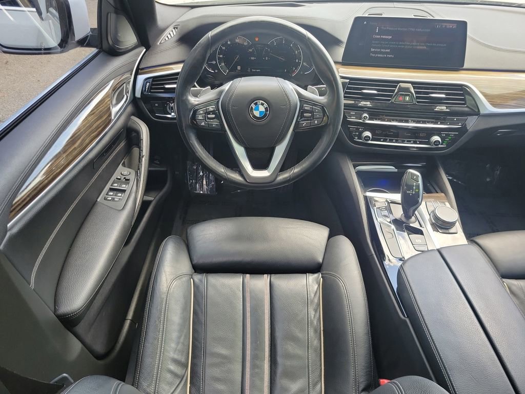 Used 2018 BMW 540i RWD image 16