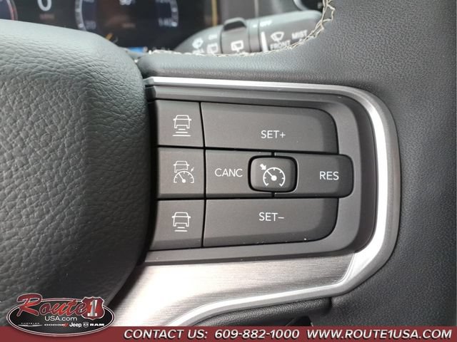 Used 2025 Jeep Wagoneer Series II AWD/4WD image 31