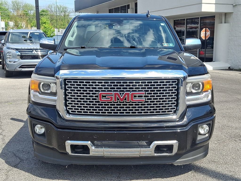 Used 2015 GMC Sierra 1500 Denali w/ Driver Alert Package AWD/4WD image 2