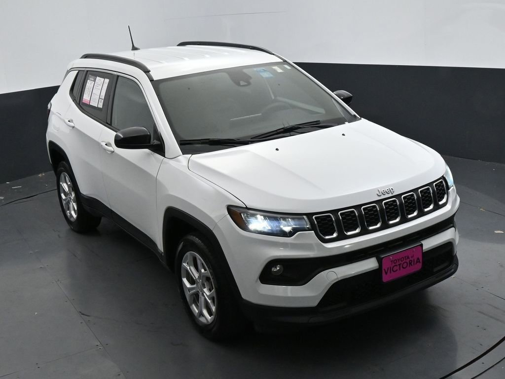 Used 2024 Jeep Compass Latitude image 15