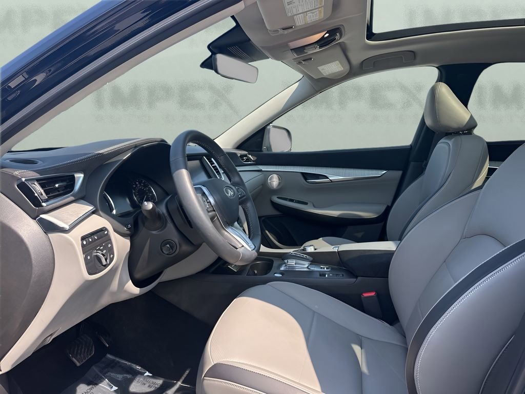 Used 2024 INFINITI QX50 Sensory w/ Accent Package image 9