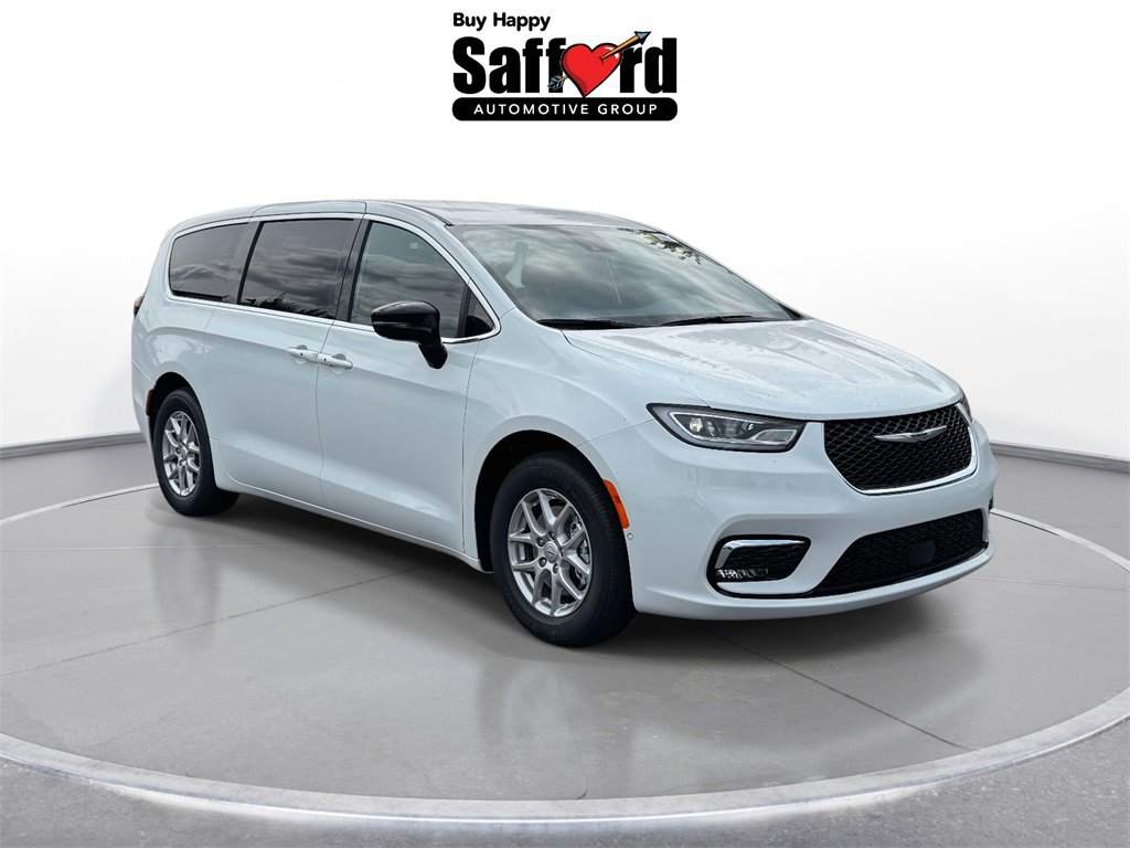 New 2026 Chrysler Pacifica Select image 8