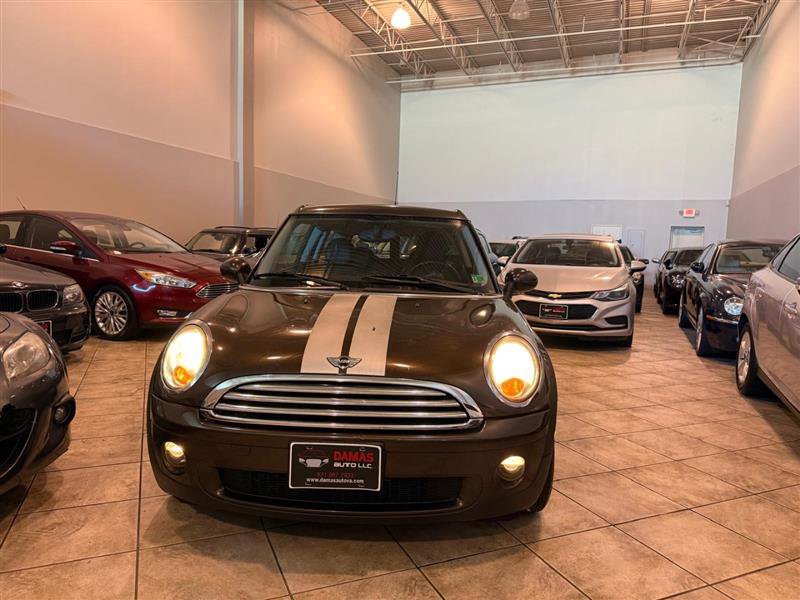 Used 2010 MINI Cooper Clubman Hardtop image 2