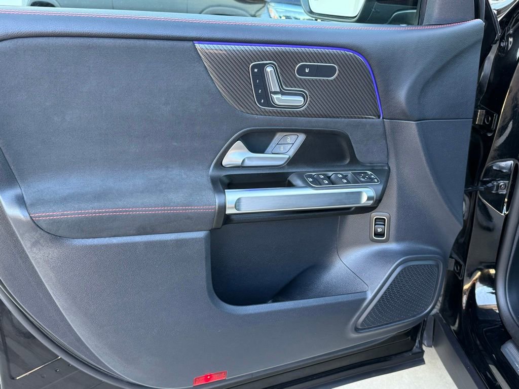 Certified 2022 Mercedes-Benz GLB 250 image 20