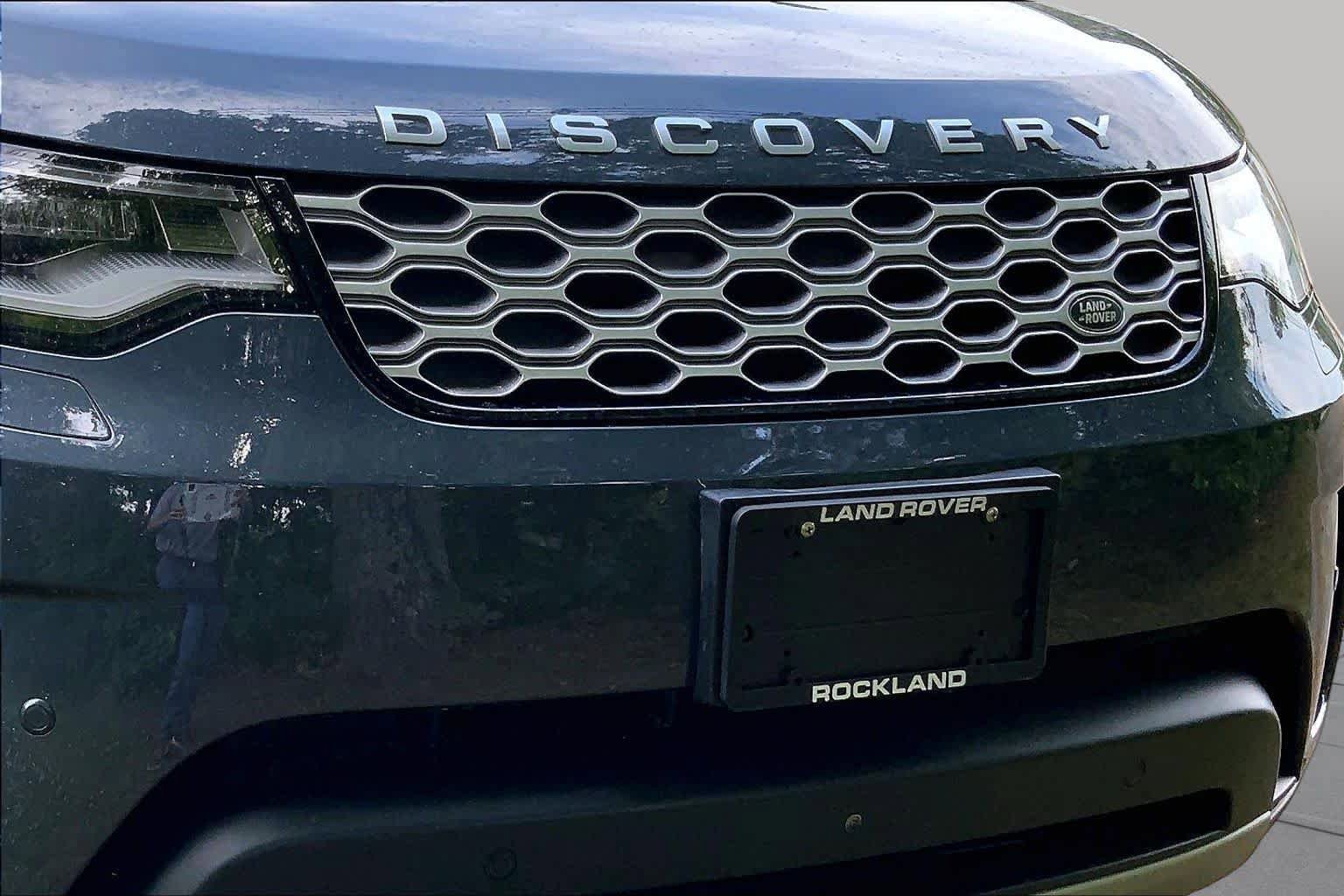 Used 2025 Land Rover Discovery S AWD/4WD image 28