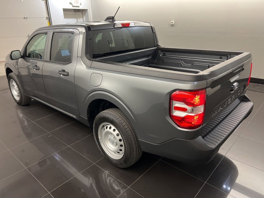 New 2025 Ford Maverick XL image 4