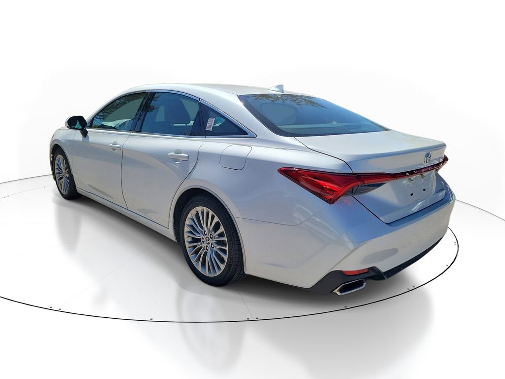 Used 2020 Toyota Avalon Limited image 6