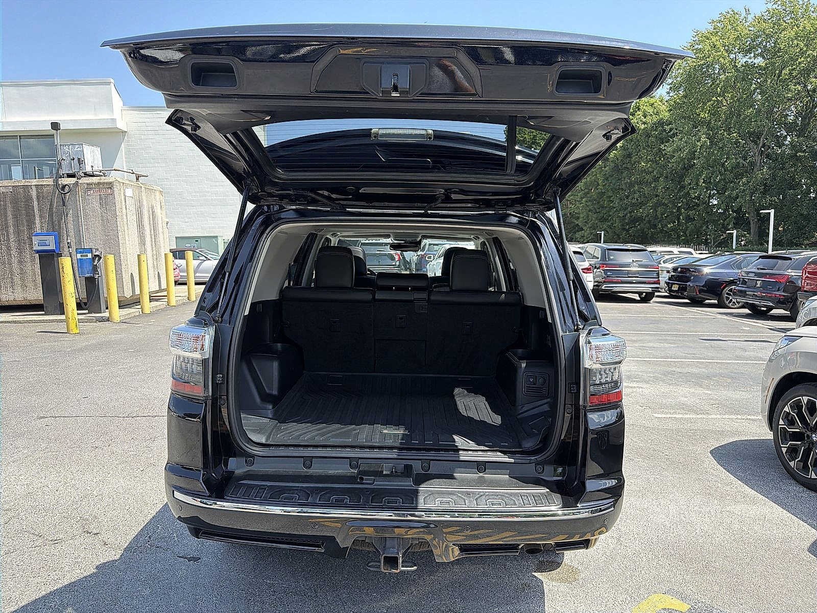 Used 2020 Toyota 4Runner Limited AWD/4WD image 27