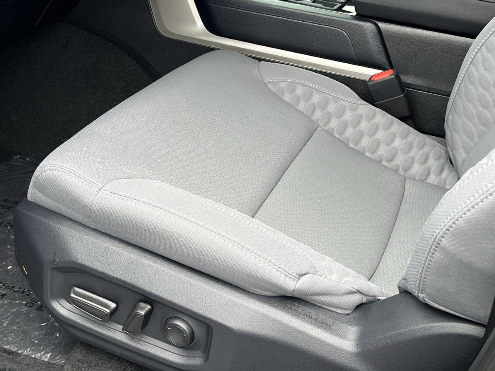 New 2025 Toyota Tundra SR5 image 8