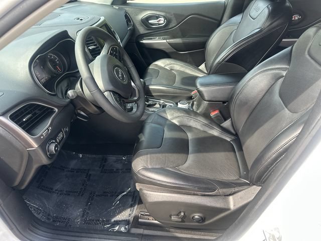 Used 2022 Jeep Cherokee Latitude Lux w/ Sun & Sound Group AWD/4WD image 26