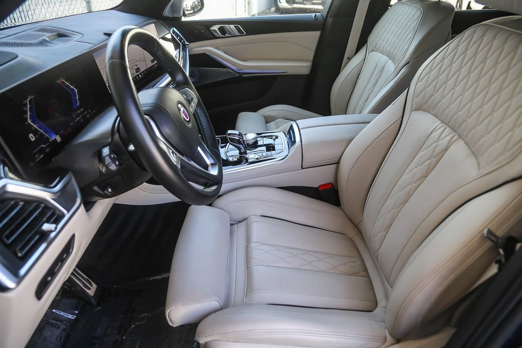 Used 2025 BMW ALPINA XB7 AWD/4WD image 15