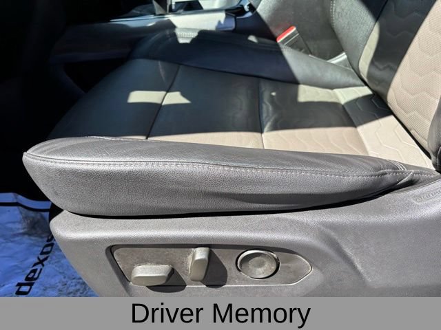 Used 2023 Chevrolet Silverado 1500 ZR2 w/ Technology Package AWD/4WD image 16