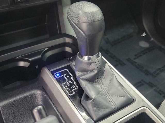 Used 2021 Toyota Tacoma SR5 RWD image 31