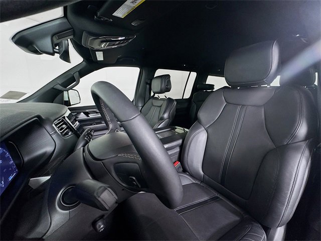 Used 2022 Jeep Wagoneer Series III w/ Flexible Seating Group image 19