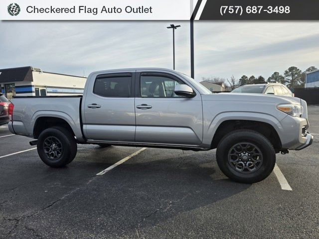 Used 2016 Toyota Tacoma SR image 10