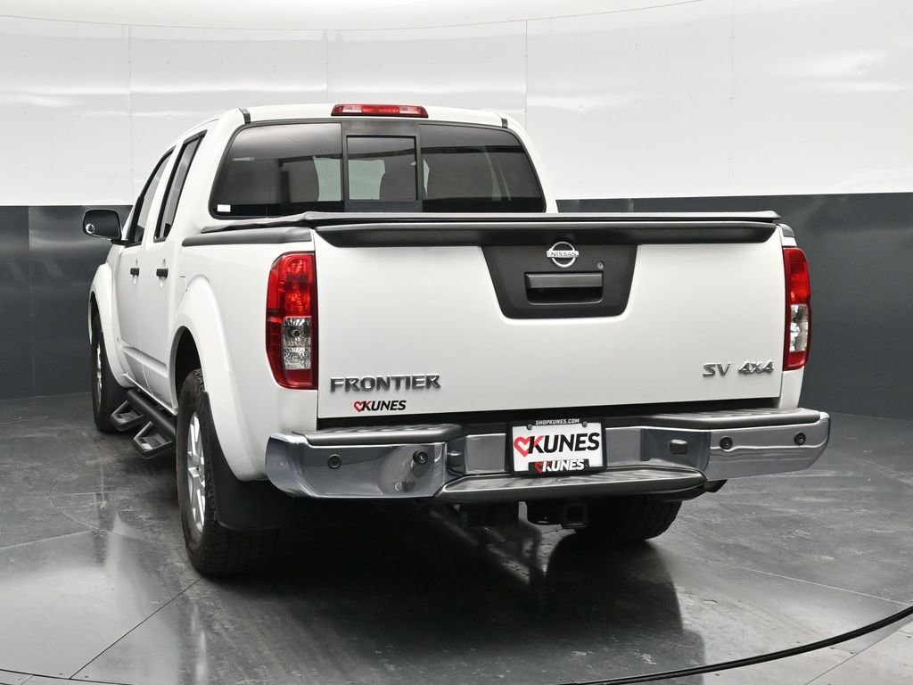 Used 2017 Nissan Frontier SV w/ SV Value Truck Package AWD/4WD image 11