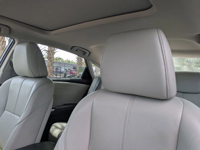 Used 2016 Toyota Avalon XLE Premium FWD image 4