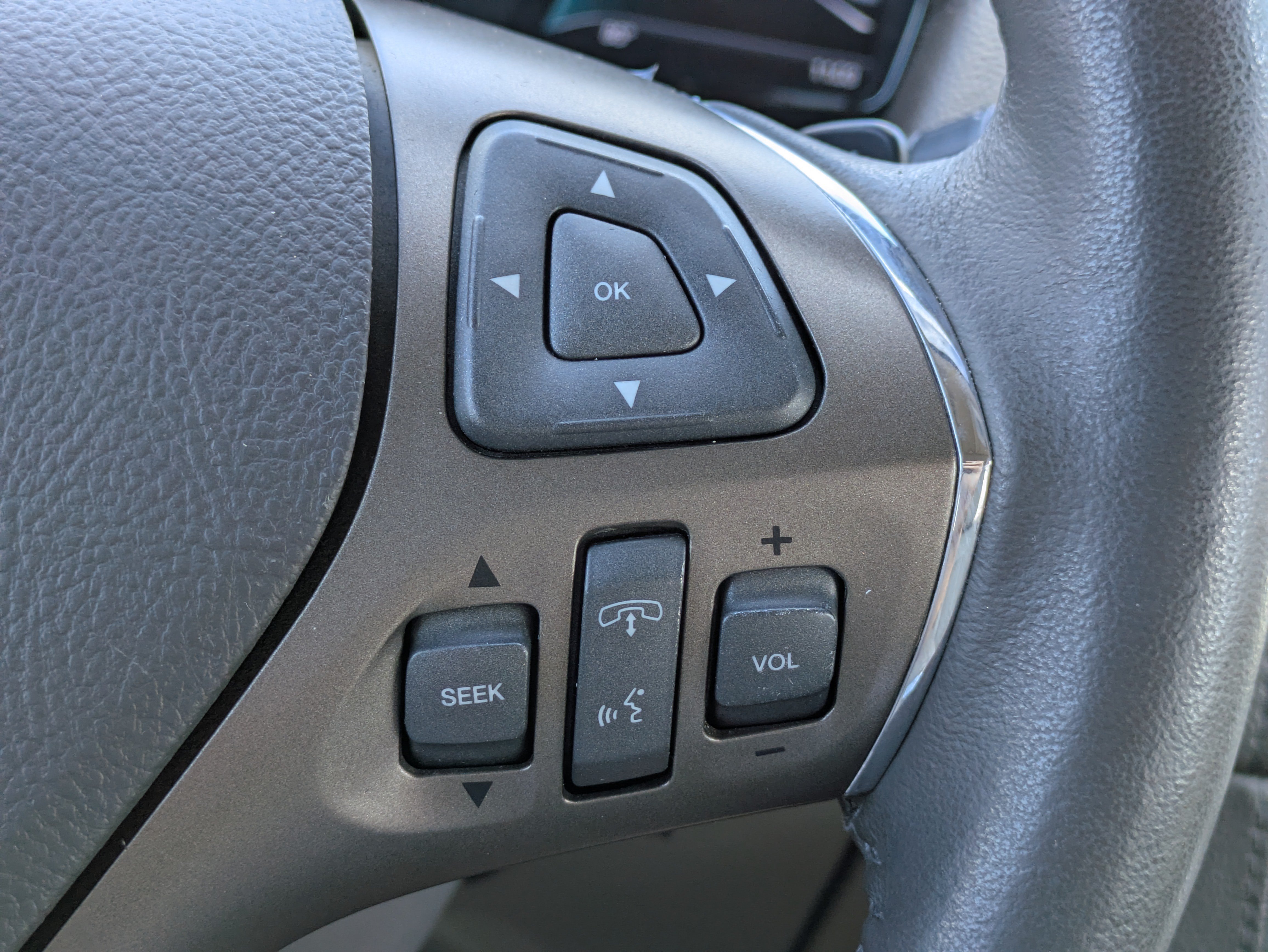 Used 2014 Lincoln MKX AWD w/ Equipment Group 102A image 23