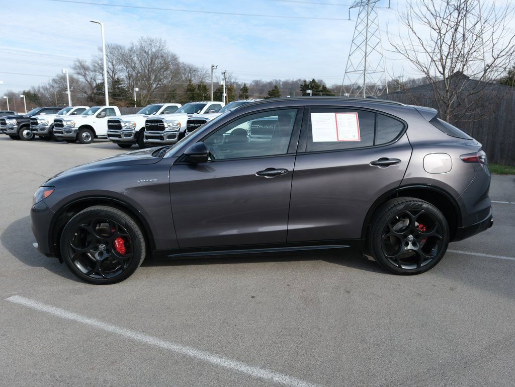 Used 2024 Alfa Romeo Stelvio Veloce image 10
