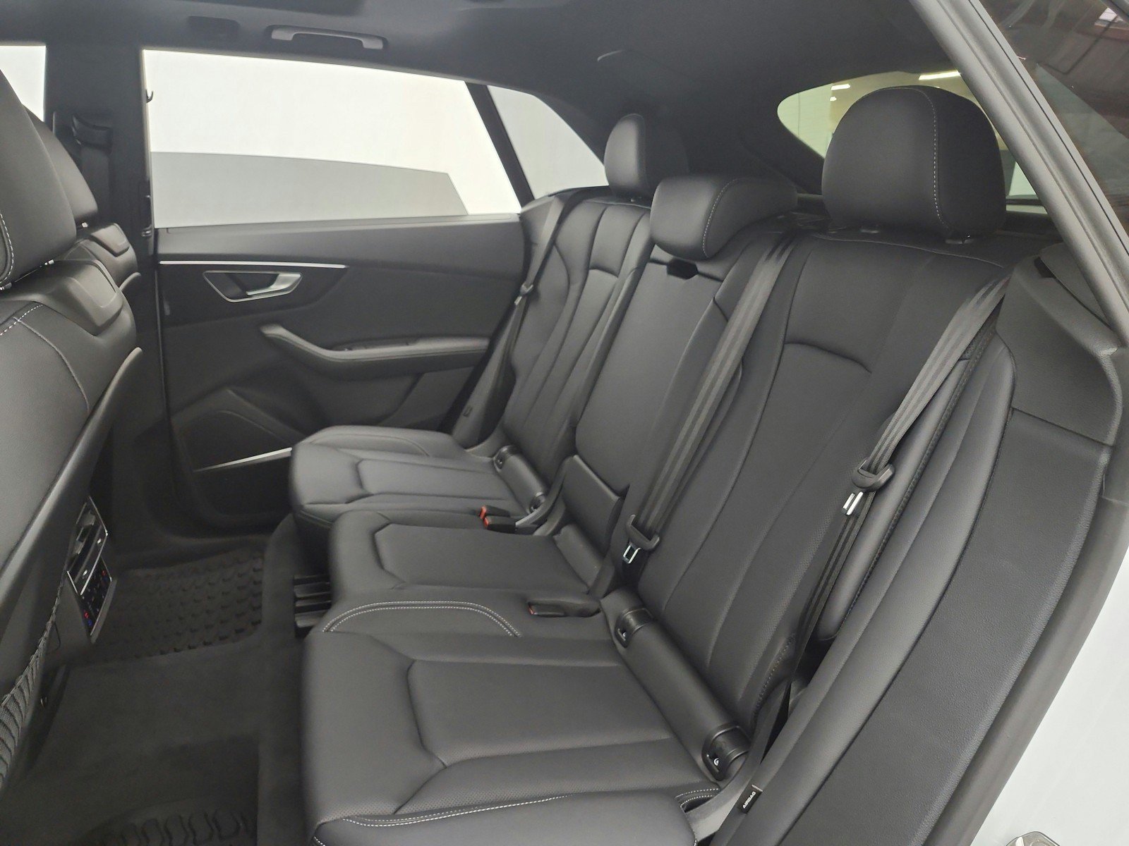 New 2026 Audi Q8 Premium Plus AWD/4WD image 10