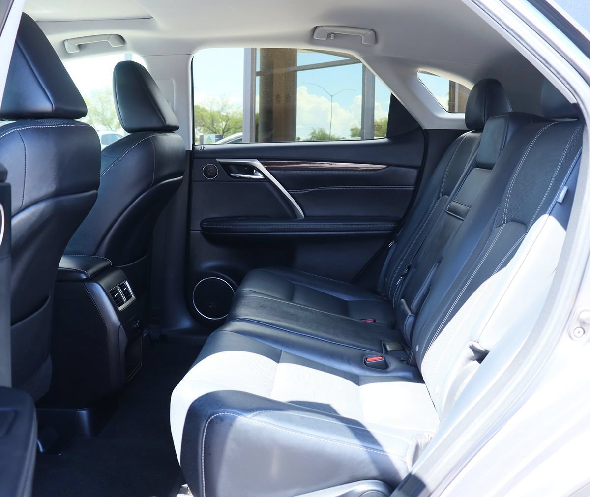 Used 2017 Lexus RX 350 FWD w/ Premium Package image 31