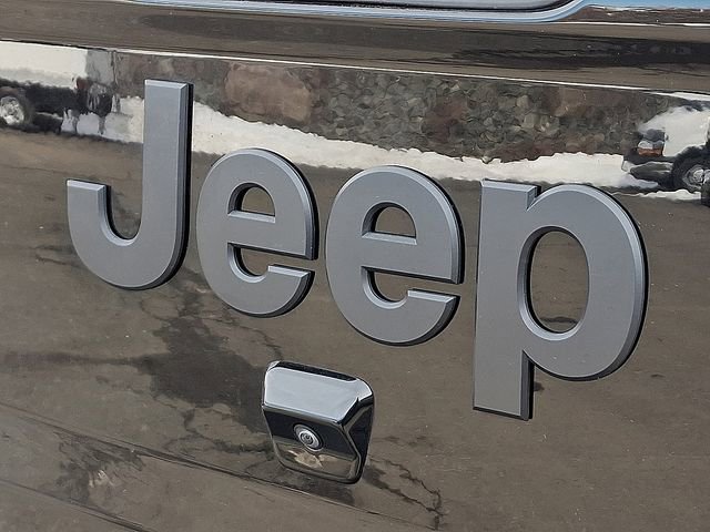 Used 2025 Jeep Gladiator Sport image 33