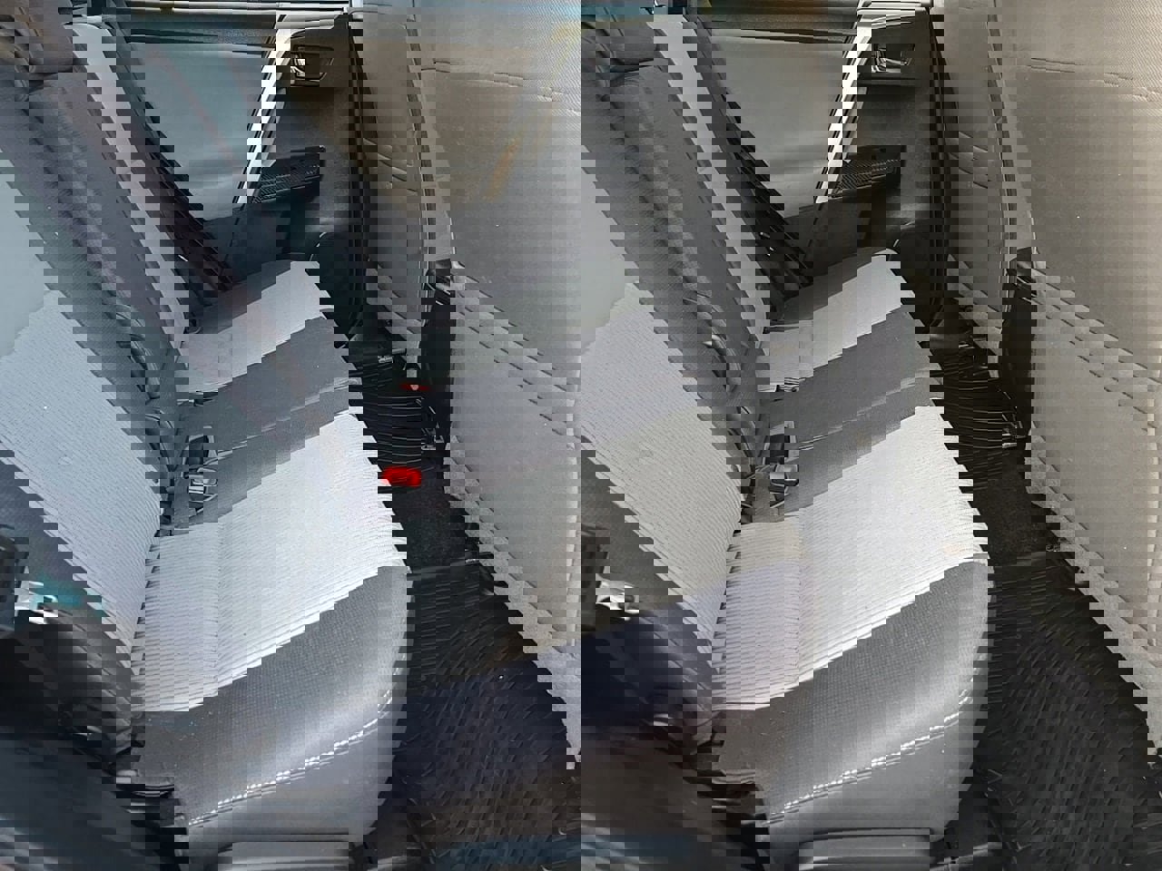 Used 2015 Toyota RAV4 XLE image 34