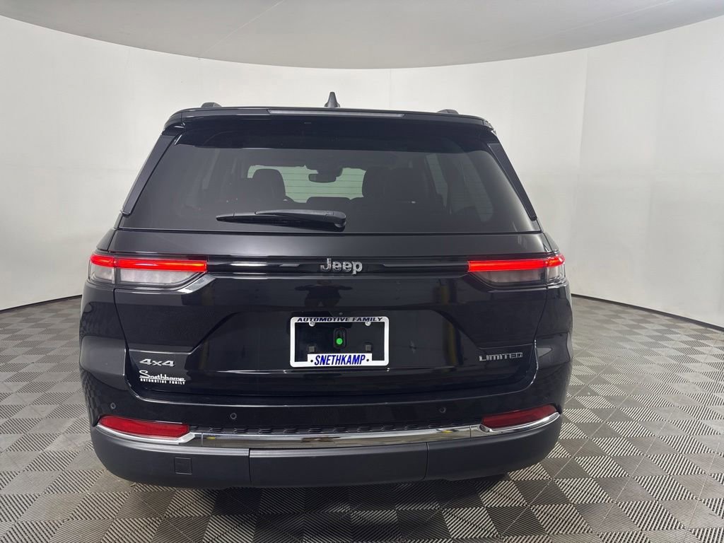 Used 2023 Jeep Grand Cherokee Limited AWD/4WD image 8