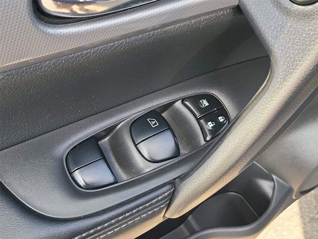 Used 2020 Nissan Rogue Sport SV w/ Technology Package image 15