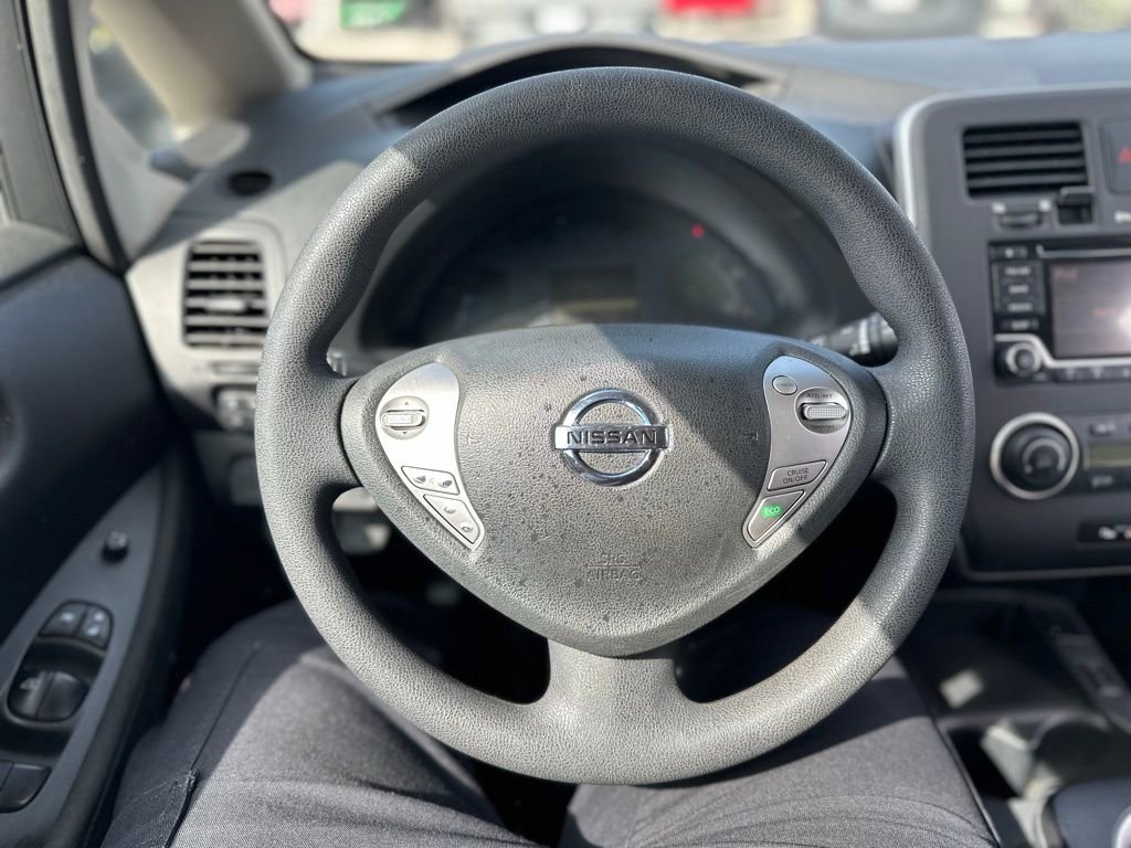 Used 2016 Nissan Leaf S w/ Charger Package image 6