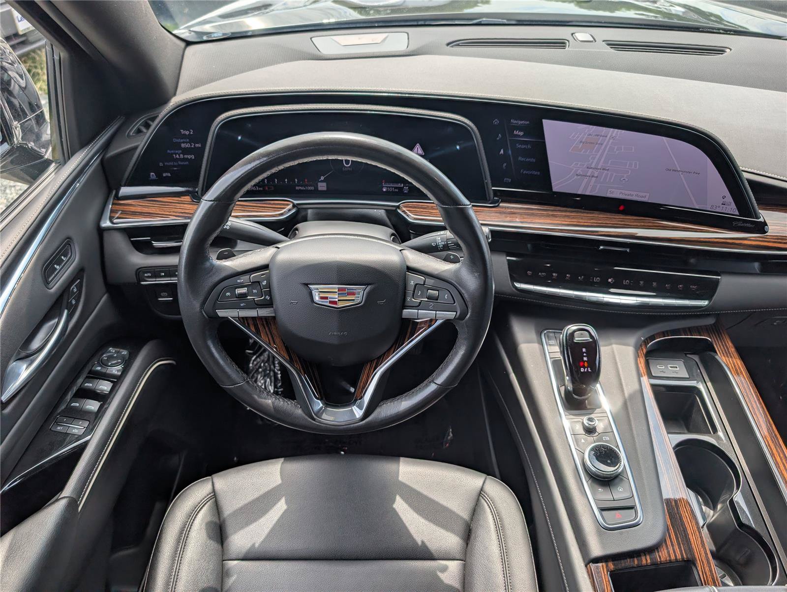 Used 2023 Cadillac Escalade Luxury AWD/4WD image 20