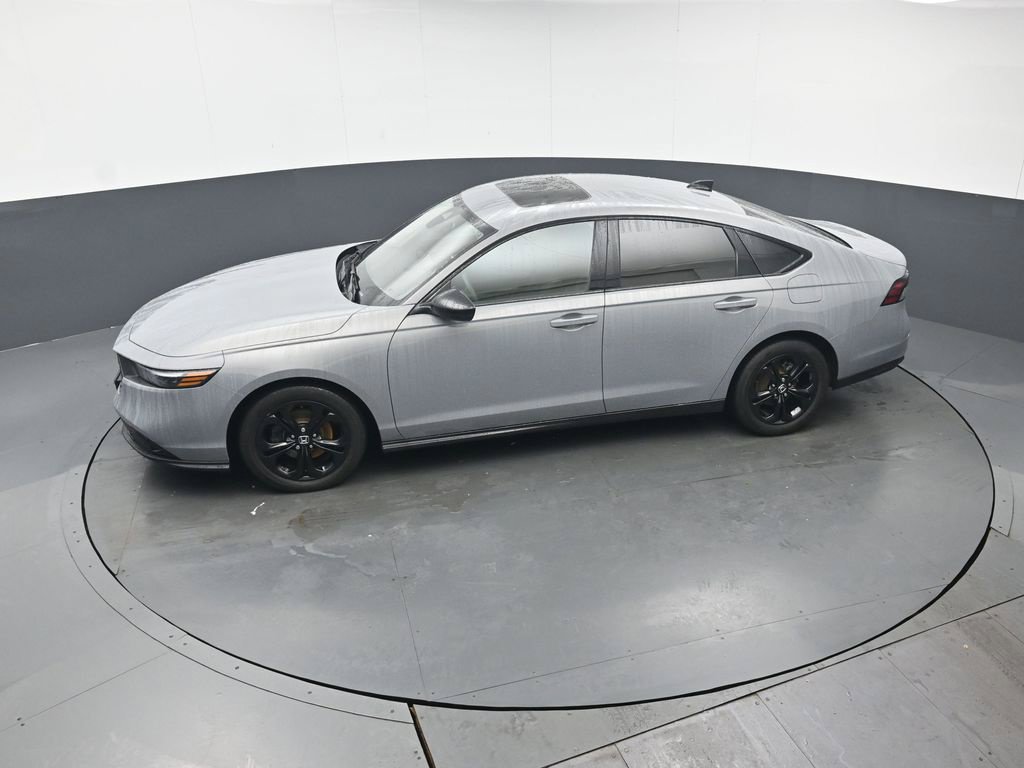 Used 2025 Honda Accord SE image 36