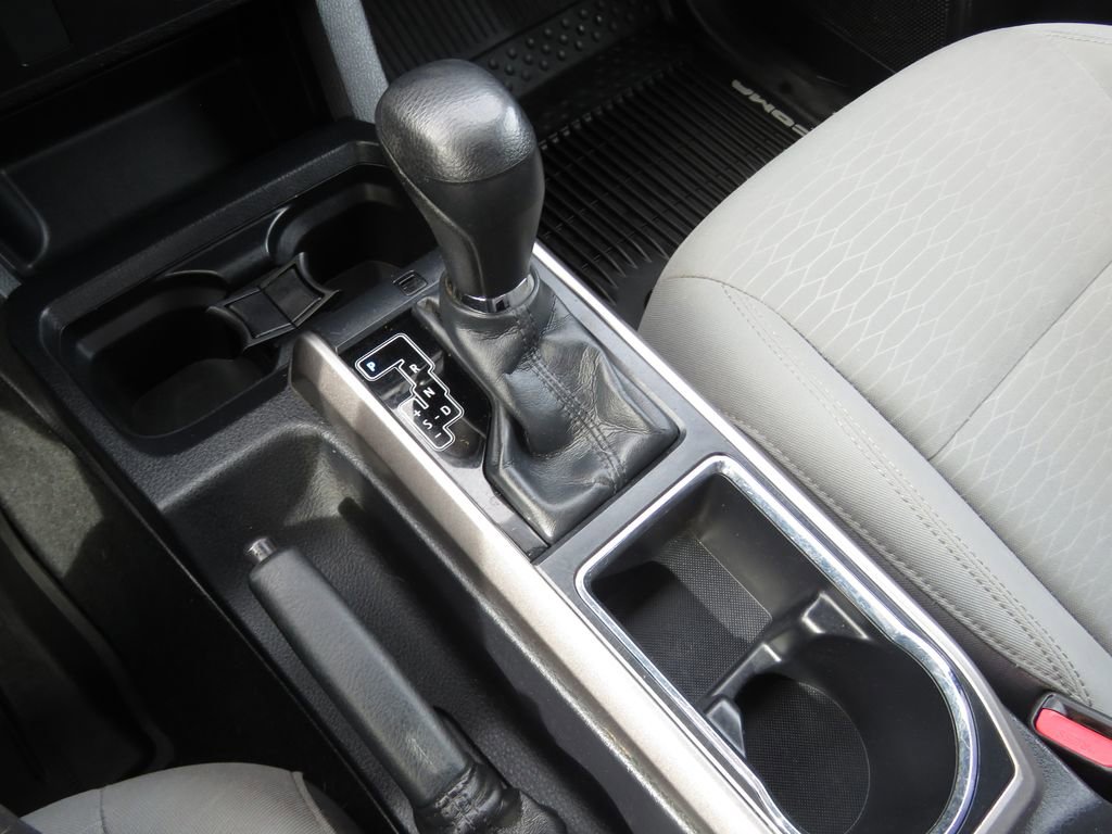 Used 2019 Toyota Tacoma SR5 AWD/4WD image 20