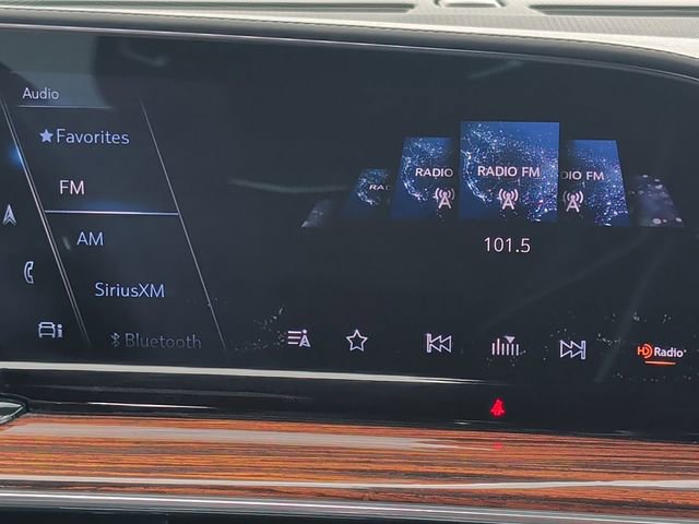 Used 2021 Cadillac Escalade Premium Luxury image 8